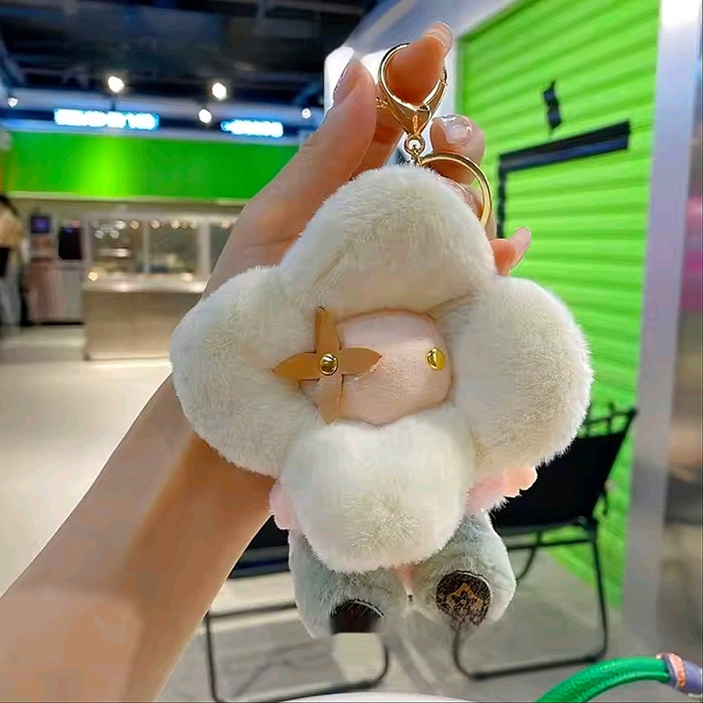 🤍 White Monogram Flower Bag Plushy Keychain Charm